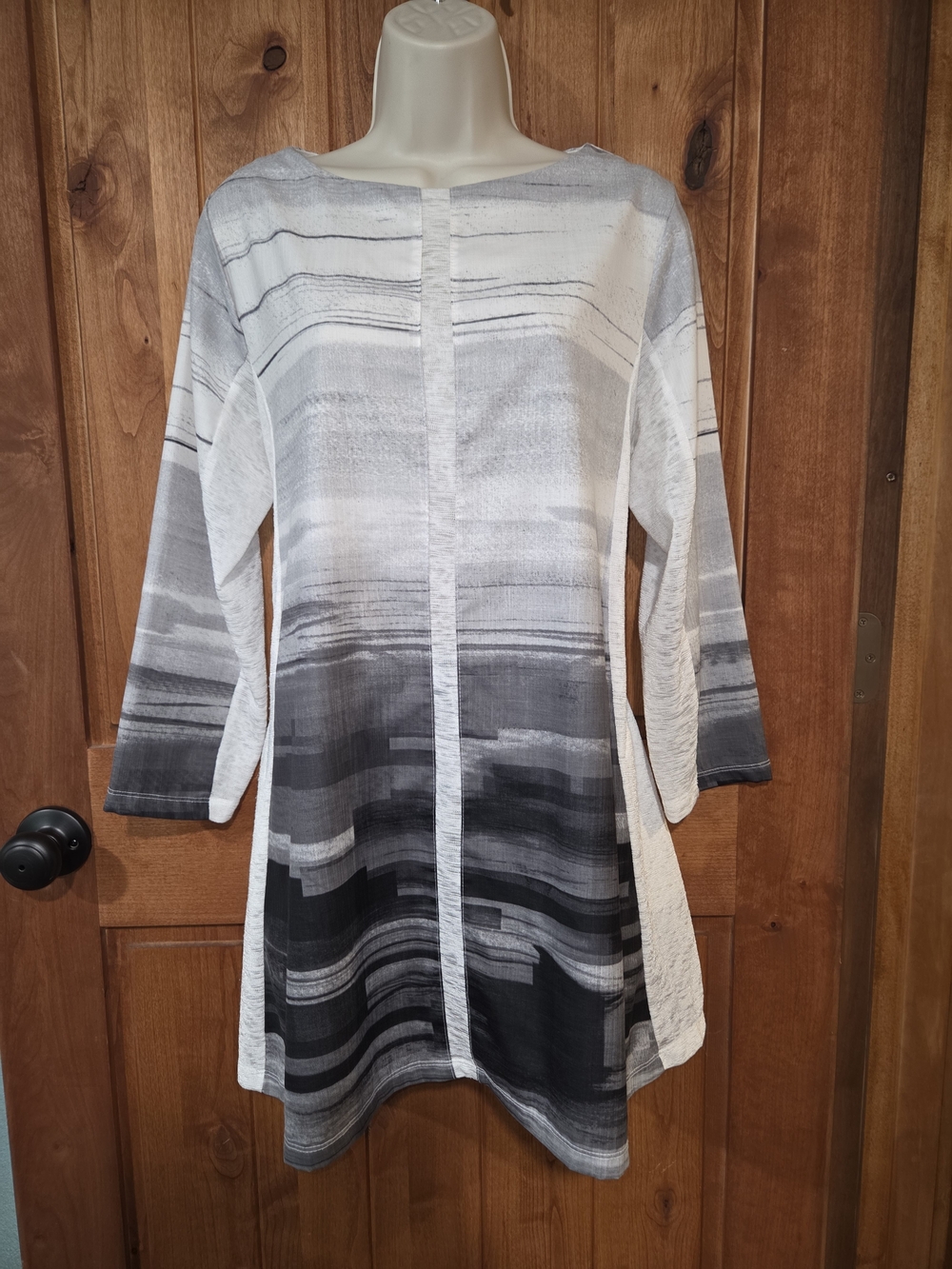 Terra Women's Black & White Gradient A-Line Tunic